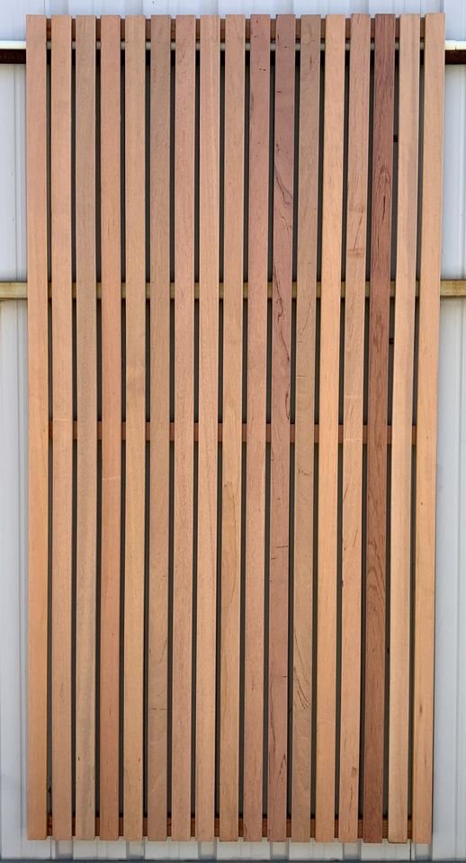 Hardwood Timber Screen Vertical